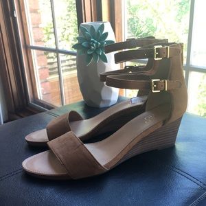 Franco Sarto Wedge Sandal!